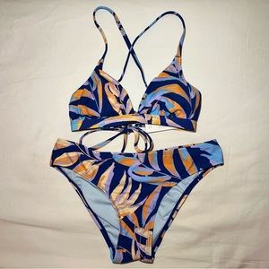 NWT Cupshe Release Happiness Lace-Back Top & Hipster Bikini Set